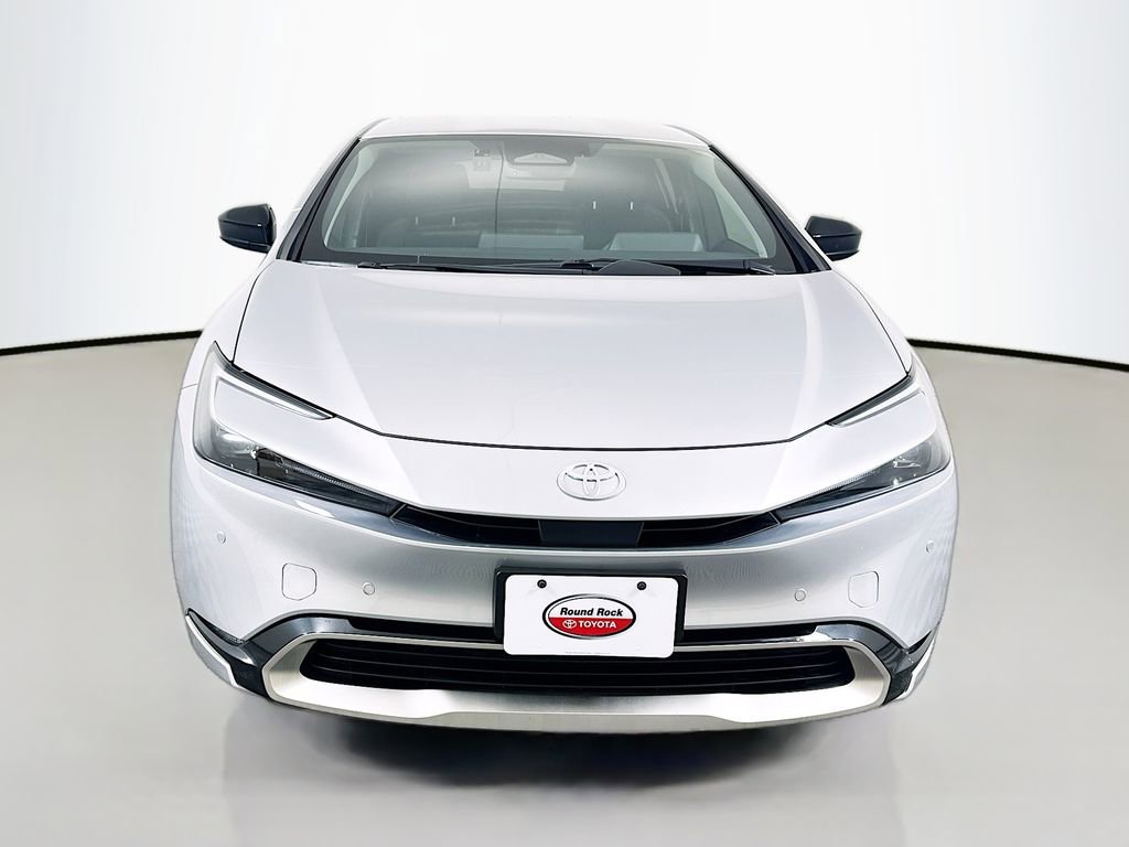 Used 2025 Toyota Prius XSE image 2