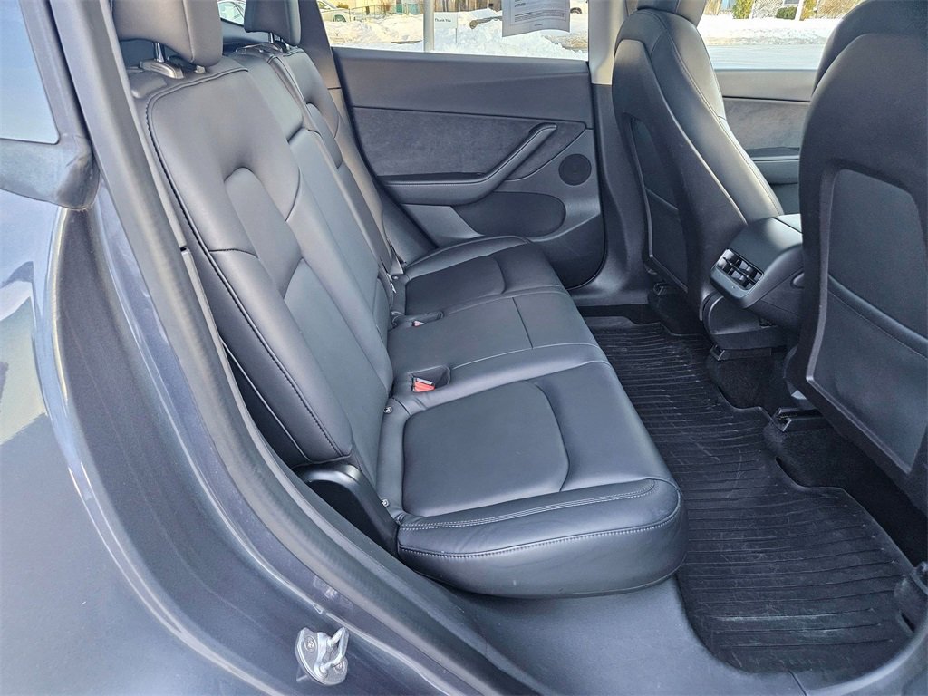 Used 2020 Tesla Model Y Long Range image 24