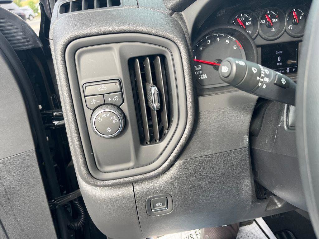 Used 2025 Chevrolet Silverado 1500 W/T w/ WT Convenience Package image 12