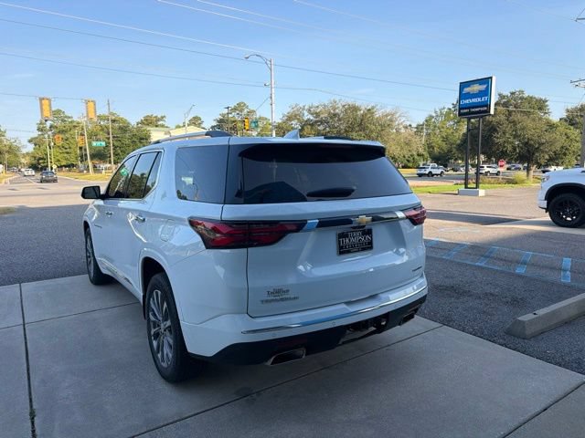 Used 2022 Chevrolet Traverse Premier FWD image 6
