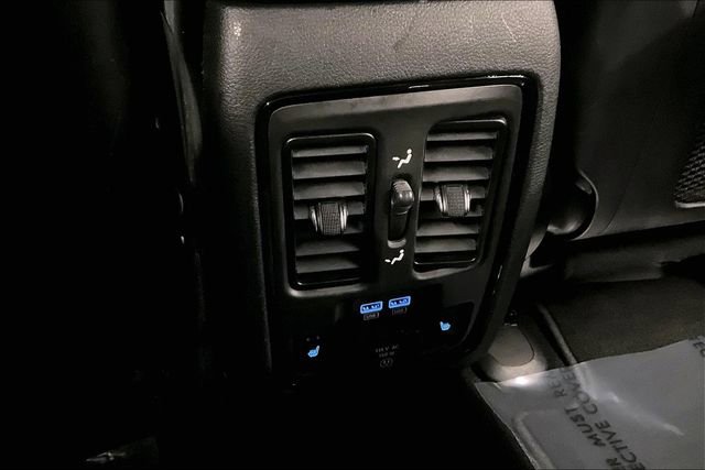 Used 2025 Dodge Durango R/T image 34