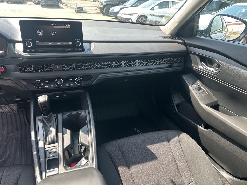 Used 2023 Honda Accord LX image 27