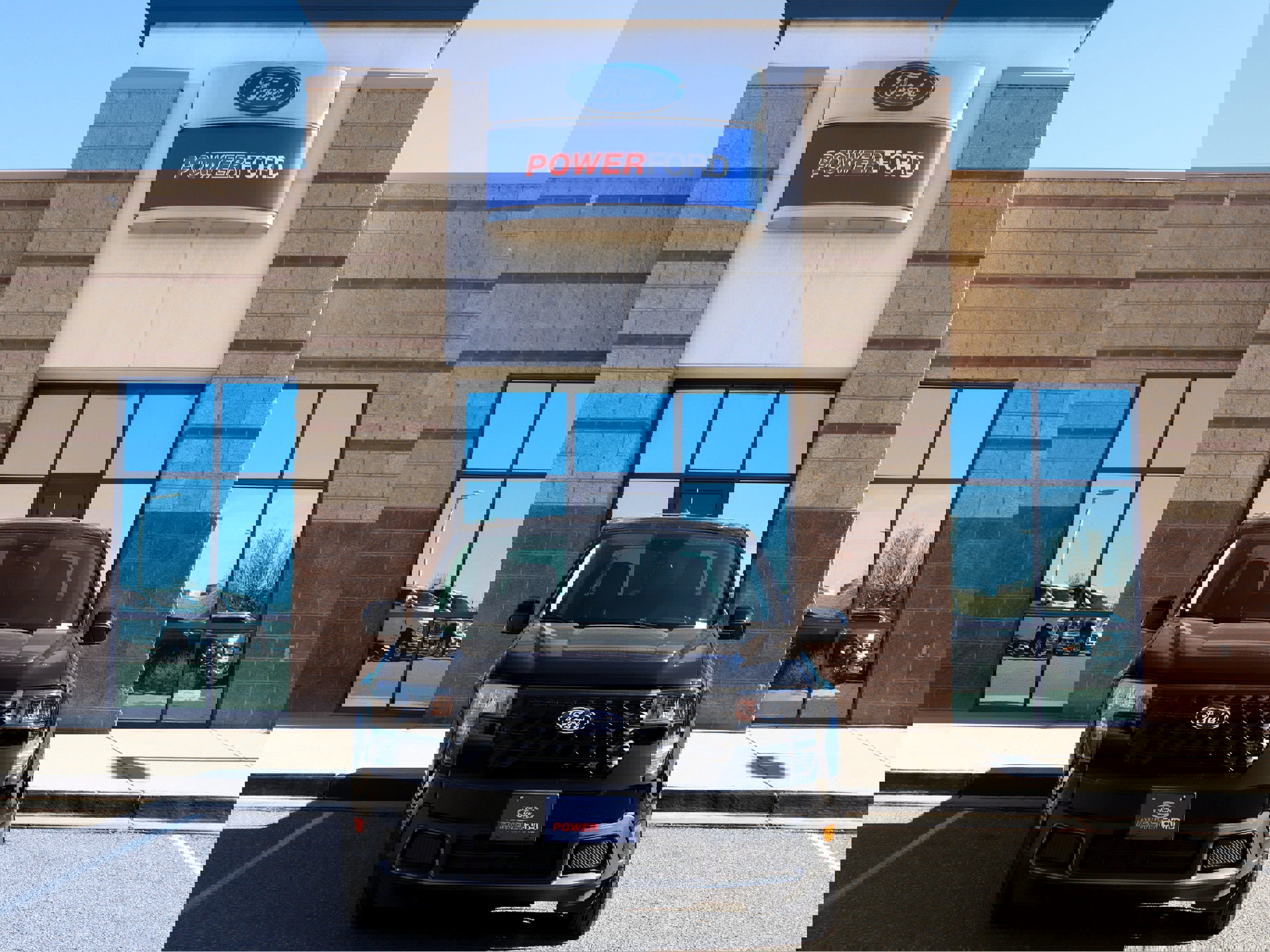 New 2025 Ford Maverick XLT w/ XLT Luxury Package image 3