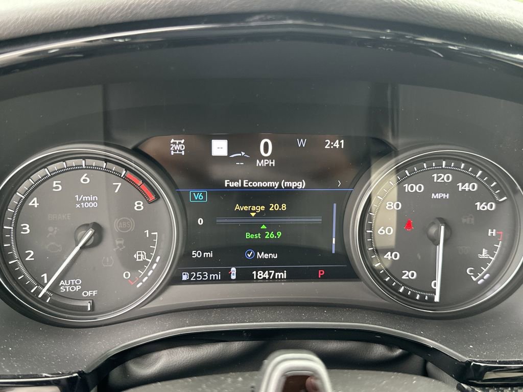 Certified 2025 Cadillac XT6 Sport w/ Technology Package AWD/4WD image 32