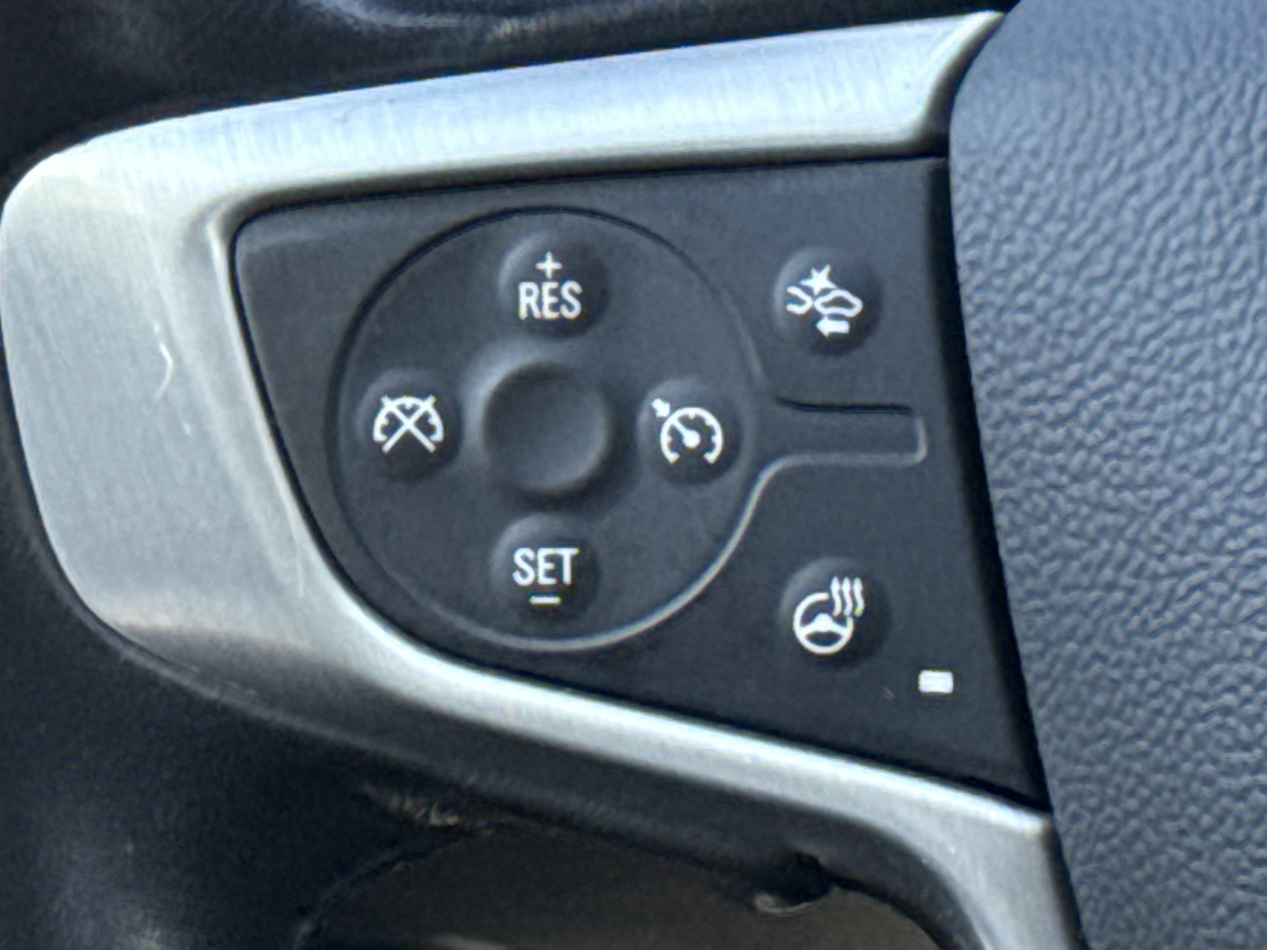 Used 2022 GMC Terrain SLT w/ LPO, Floor Liner Package image 19