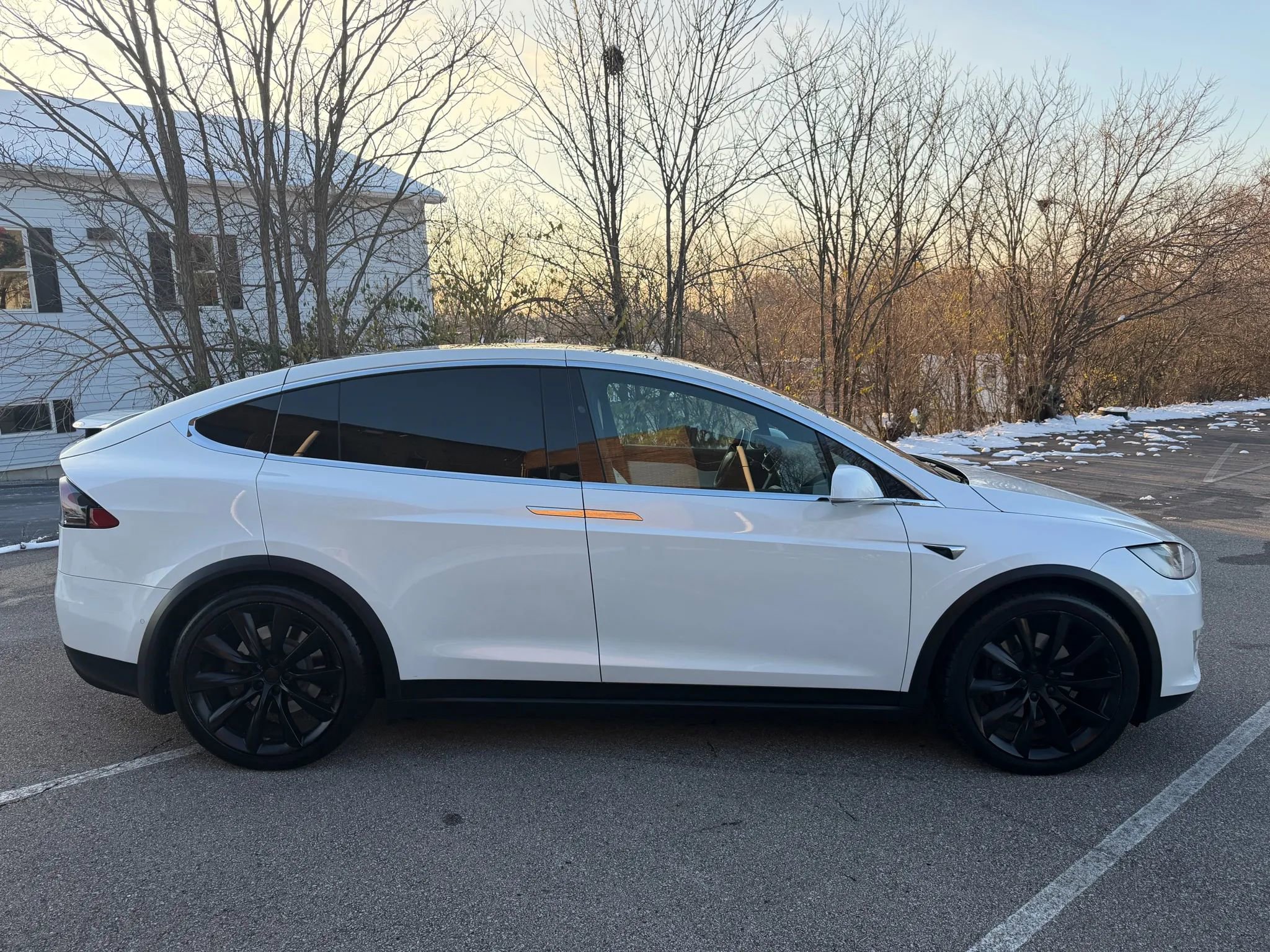 Used 2018 Tesla Model X 100D image 2