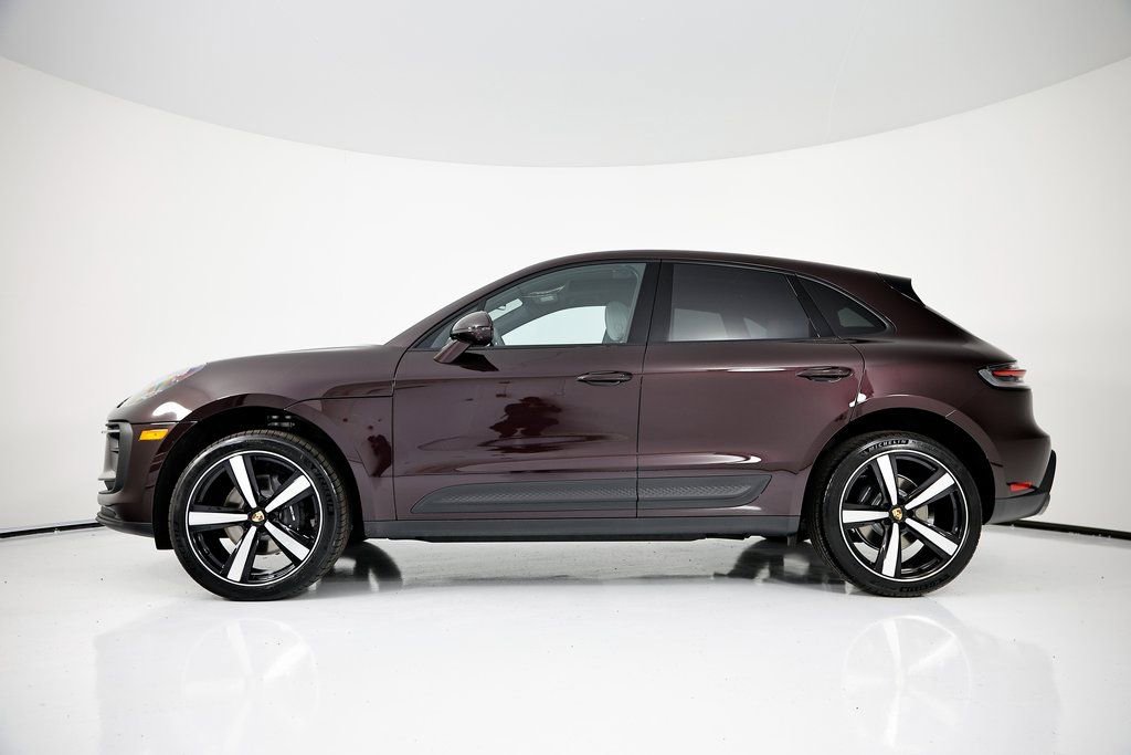 New 2026 Porsche Macan image 2