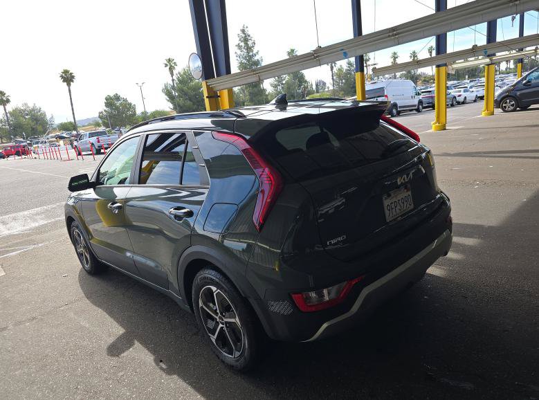 Used 2023 Kia Niro EX FWD image 3