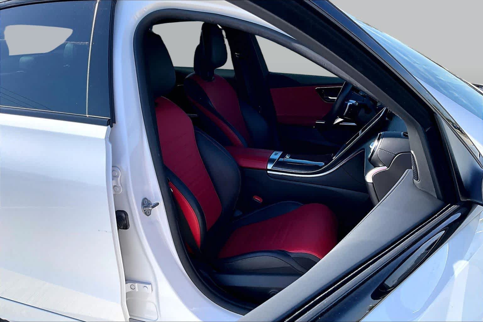 Used 2023 Mercedes-Benz C 300 Sedan image 9
