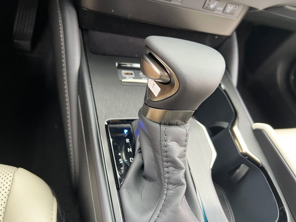 New 2025 Lexus ES 300h w/ Premium Package image 26