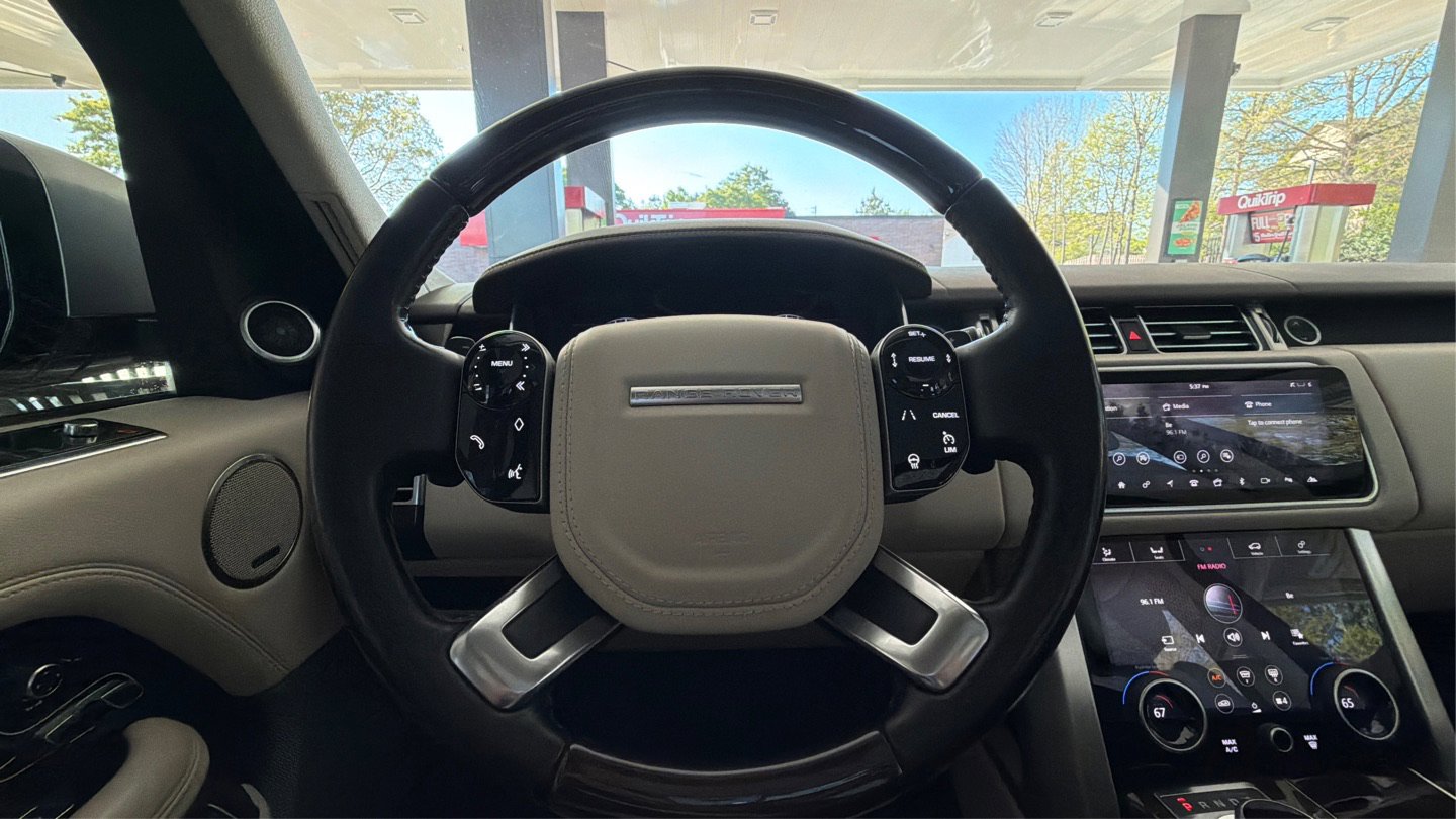 Used 2018 Land Rover Range Rover Supercharged AWD/4WD image 32