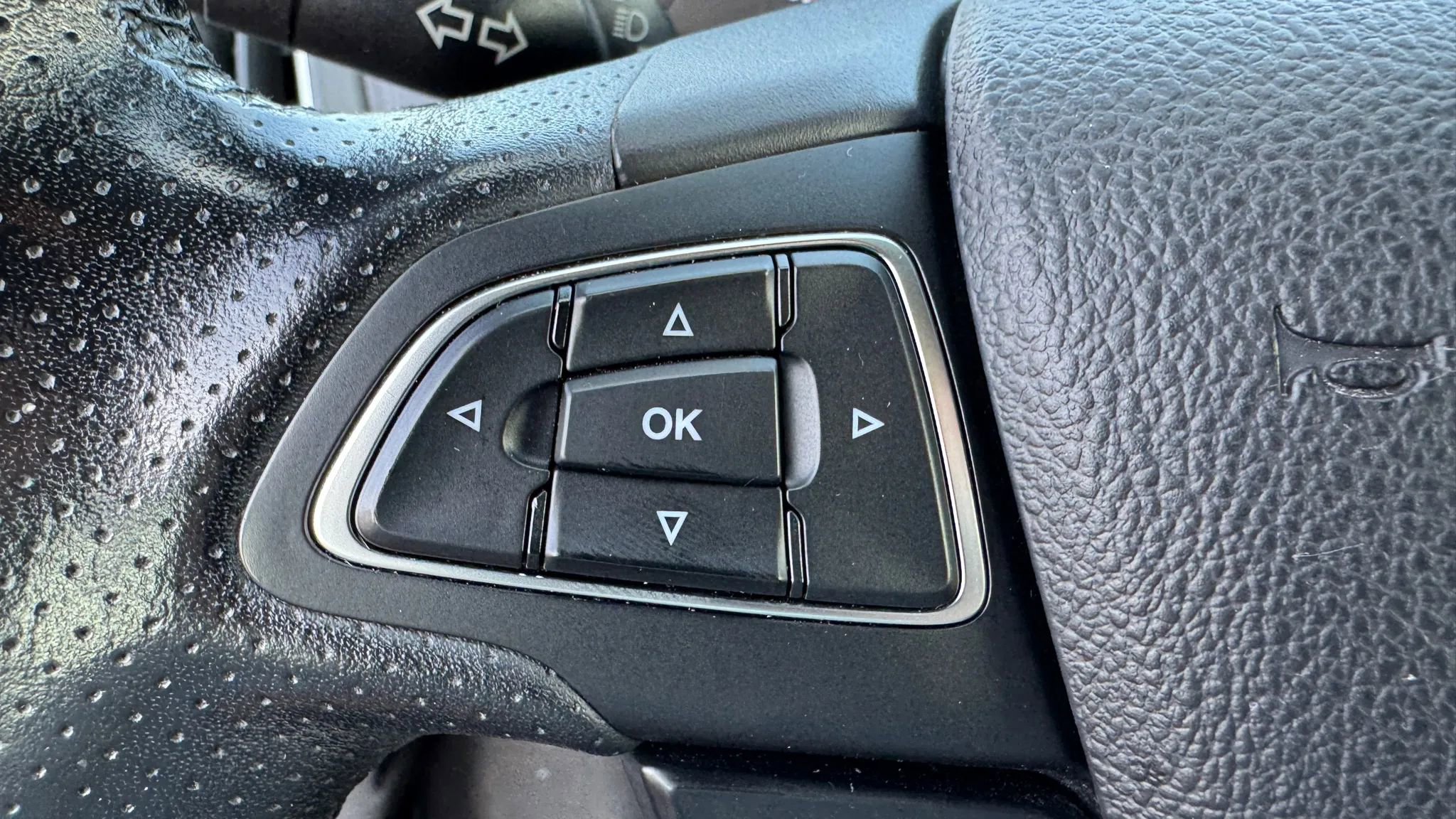 Used 2018 Ford Focus ST image 22