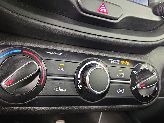 Certified 2025 Kia Soul LX w/ LX Technology Package FWD image 18