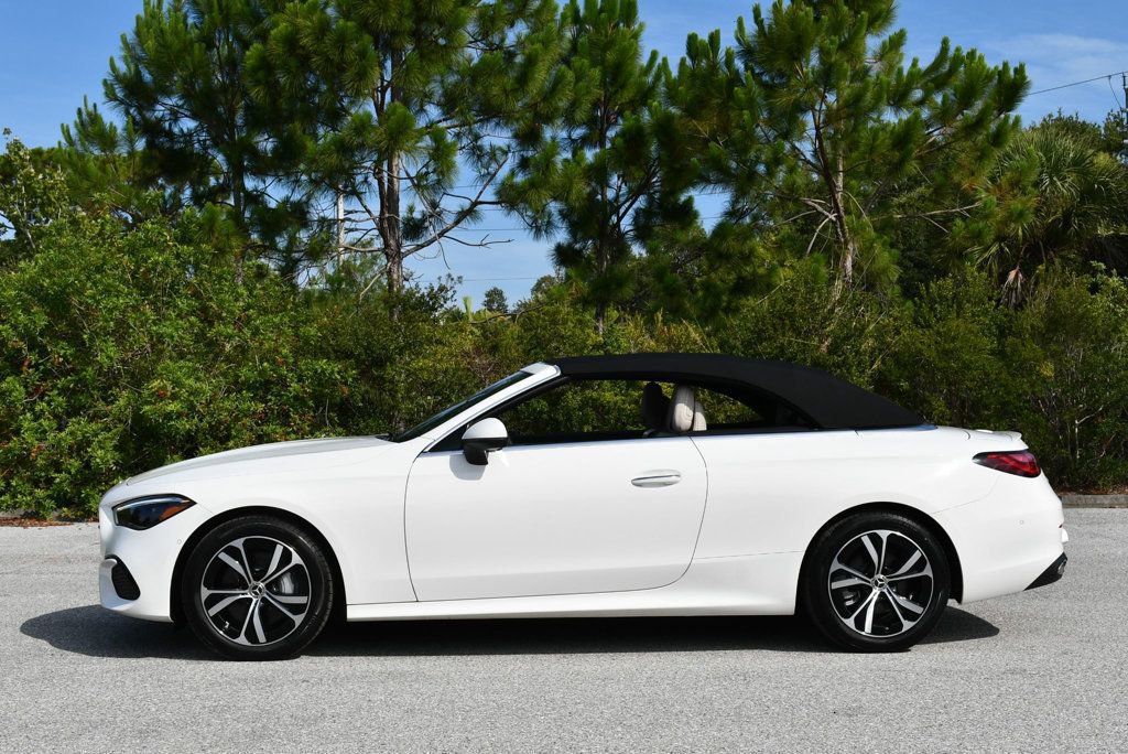 Used 2024 Mercedes-Benz CLE 300 4MATIC Cabriolet image 35