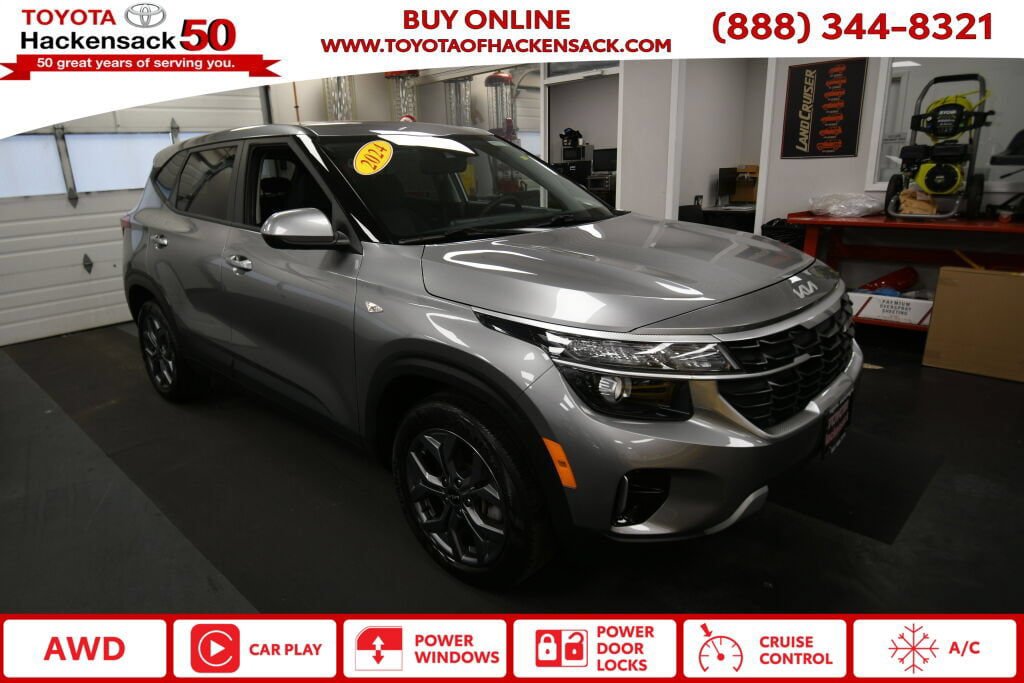 Used 2024 Kia Seltos LX AWD/4WD image 1