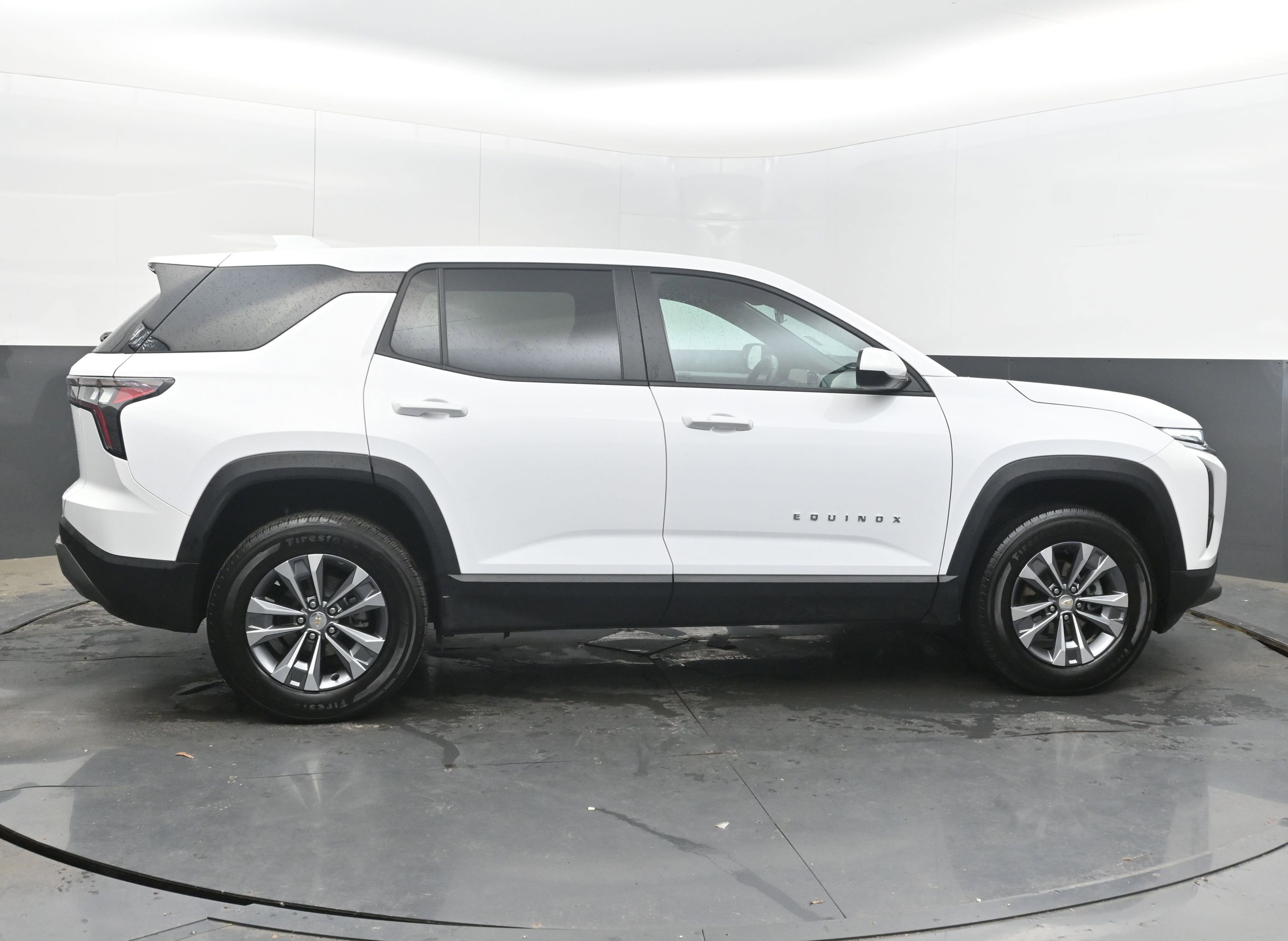 Used 2025 Chevrolet Equinox LT FWD image 10