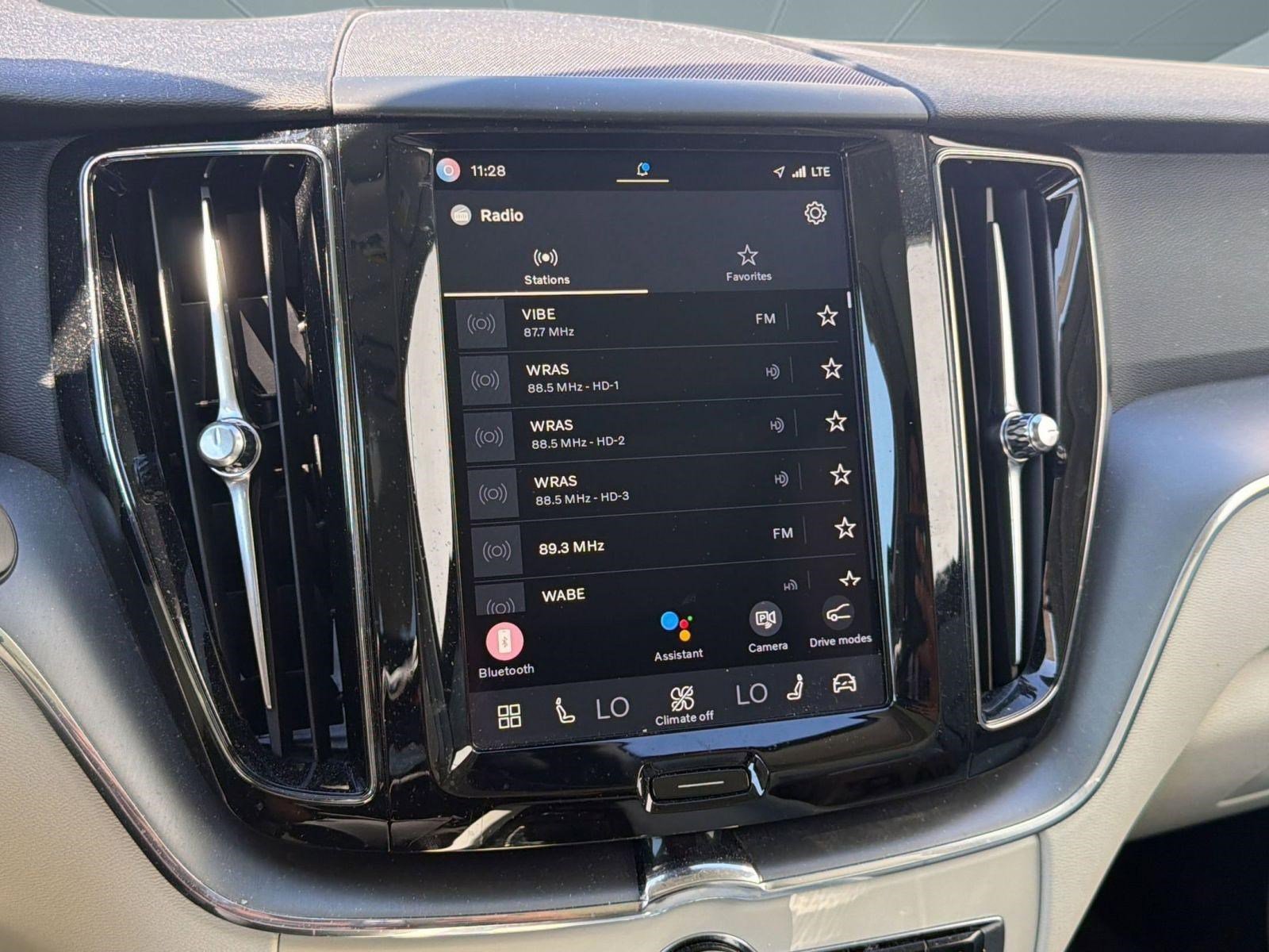 Used 2024 Volvo XC60 T8 Core w/ Protection Package Premier image 23