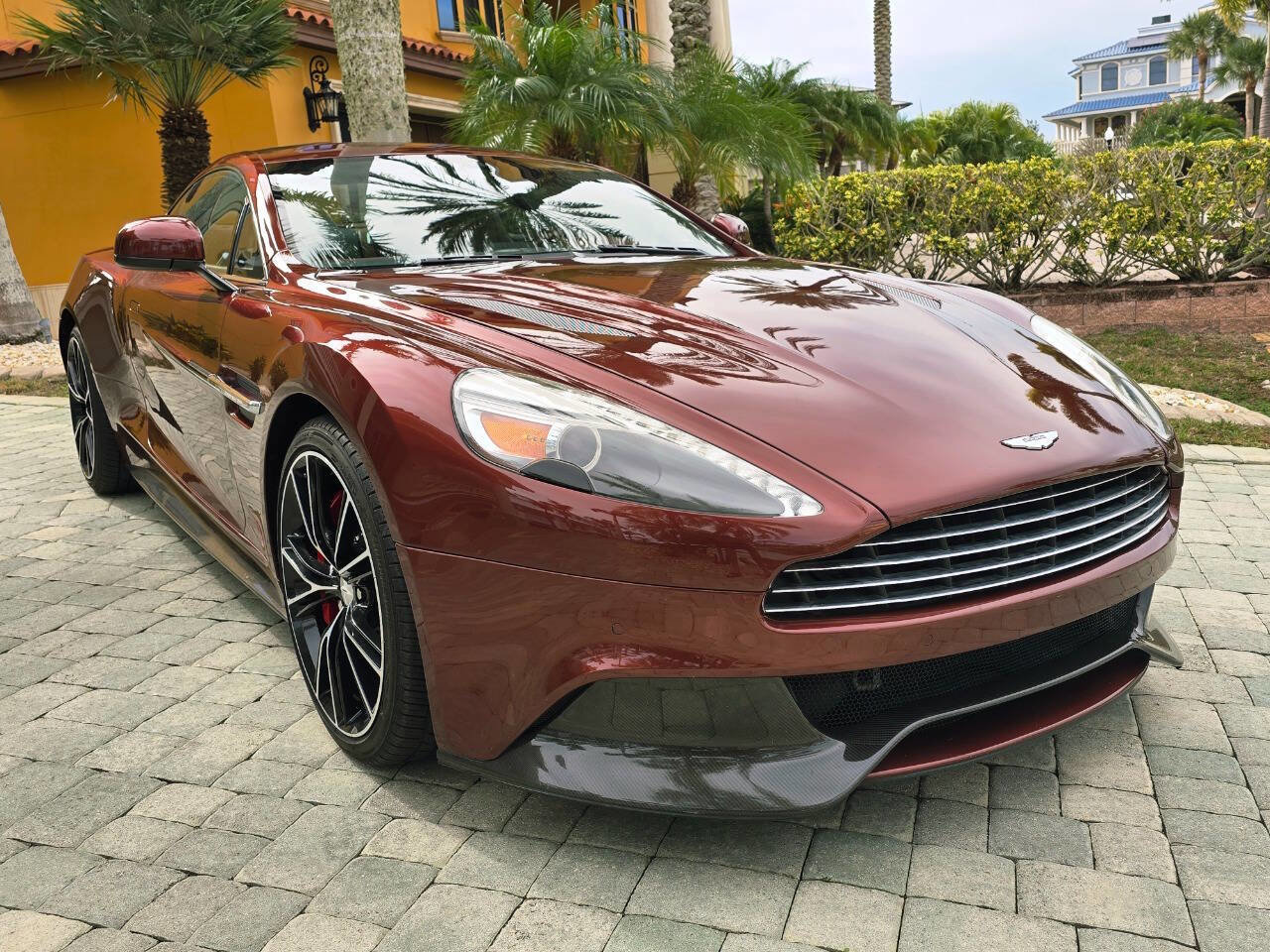 Used 2014 Aston Martin Vanquish Base 2dr Coupe image 42