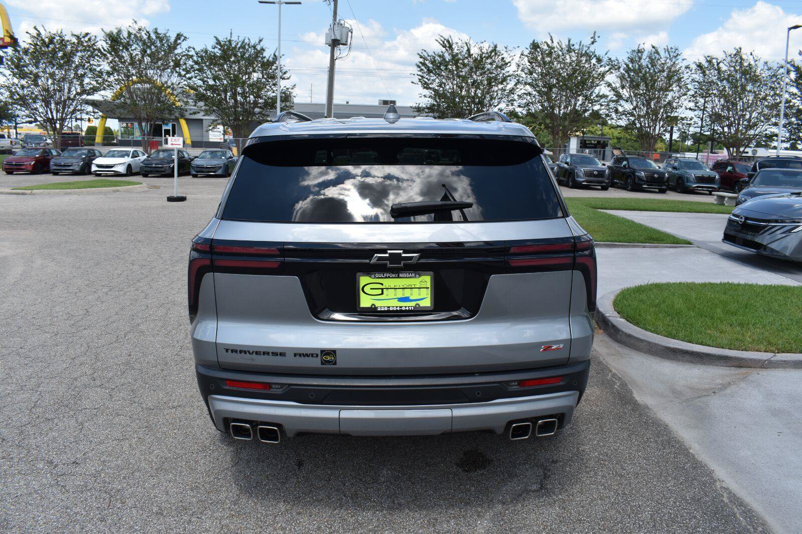 Used 2025 Chevrolet Traverse Z71 w/ Driver Confidence Package AWD/4WD image 13