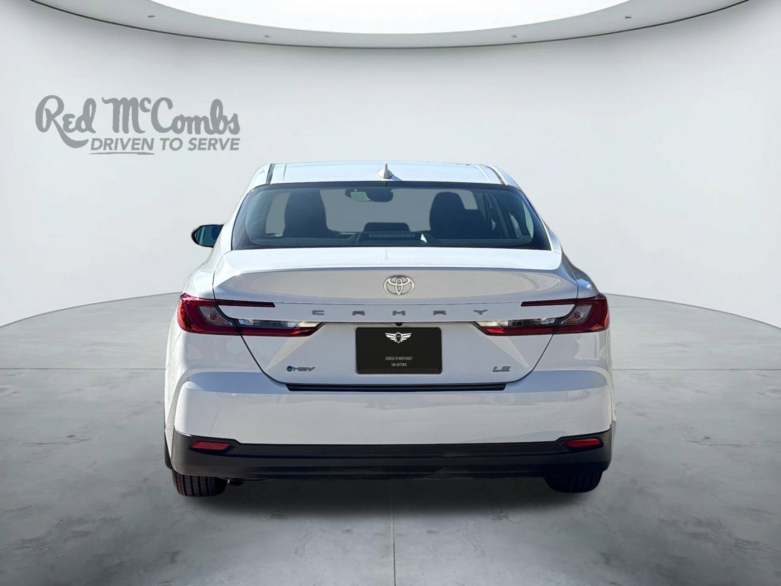 Used 2025 Toyota Camry LE image 4