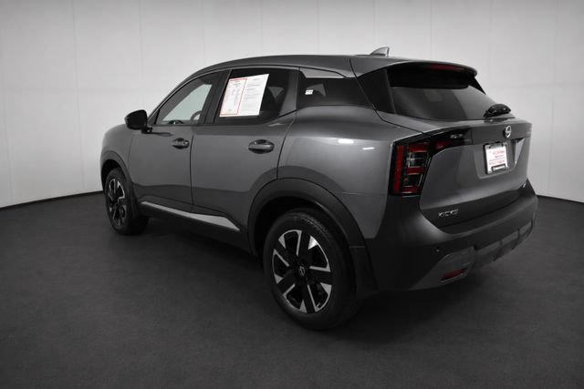 Certified 2025 Nissan Kicks SV AWD/4WD image 6