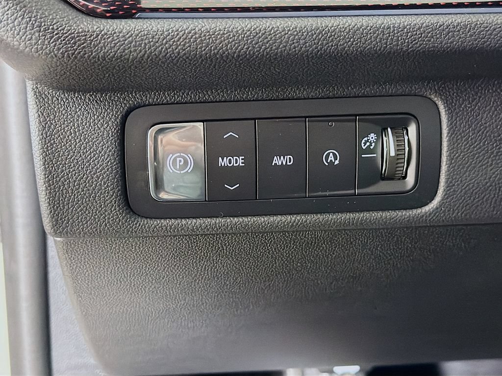 New 2026 Chevrolet Traverse Z71 w/ Enhanced Driving Package AWD/4WD image 10