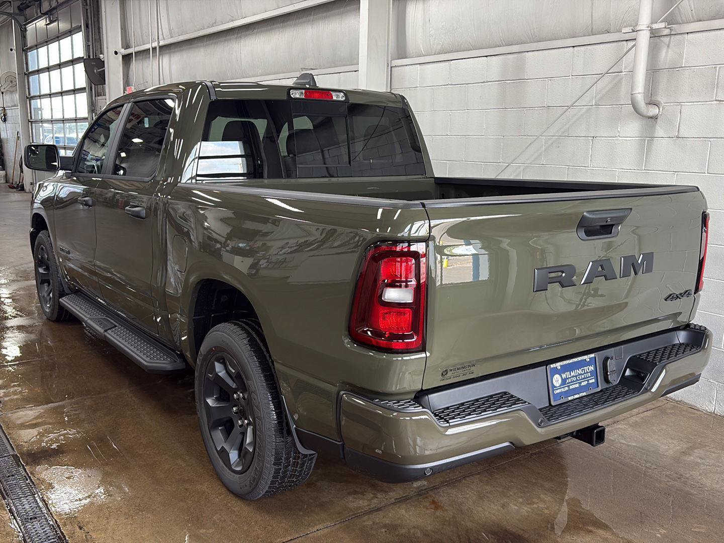New 2026 RAM 1500 Express AWD/4WD image 40