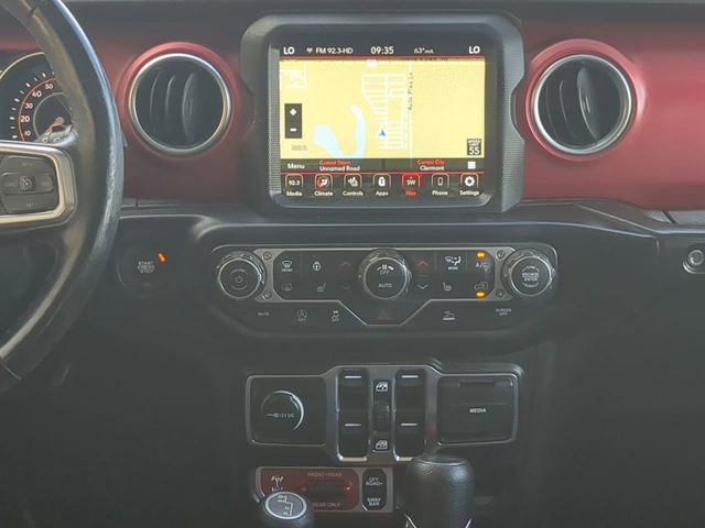 Used 2023 Jeep Wrangler Unlimited Rubicon w/ Cold Weather Group AWD/4WD image 18