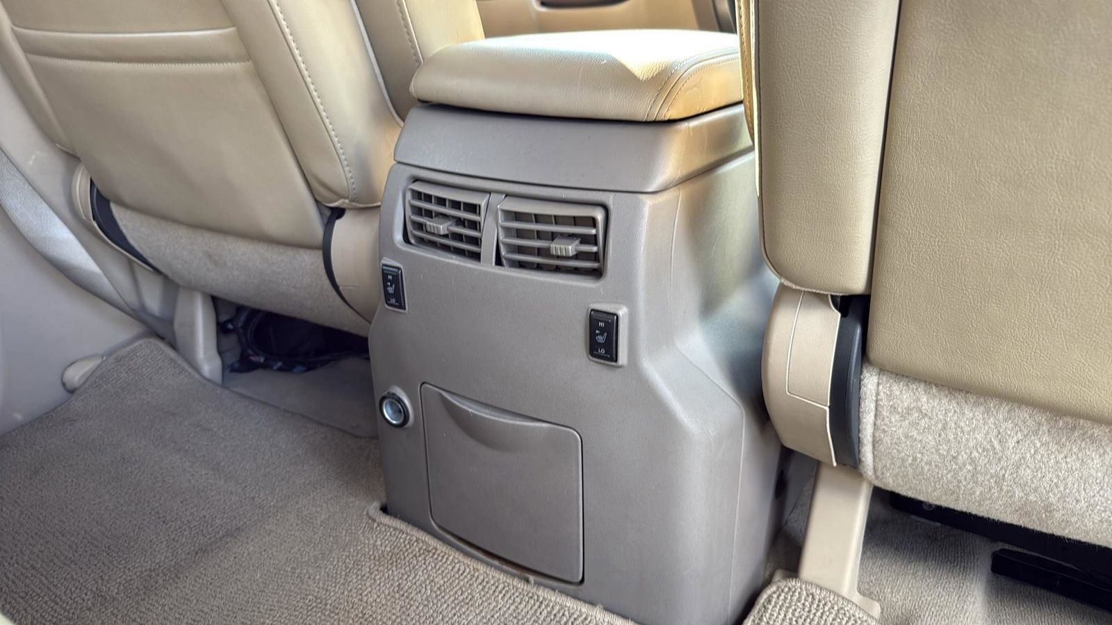 Used 2015 Nissan Armada Platinum image 27