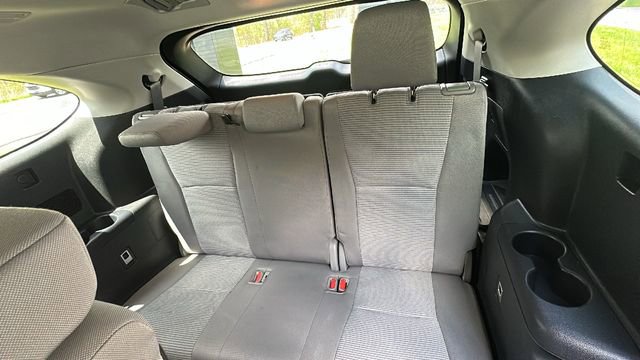 Used 2020 Toyota Highlander LE AWD/4WD image 27