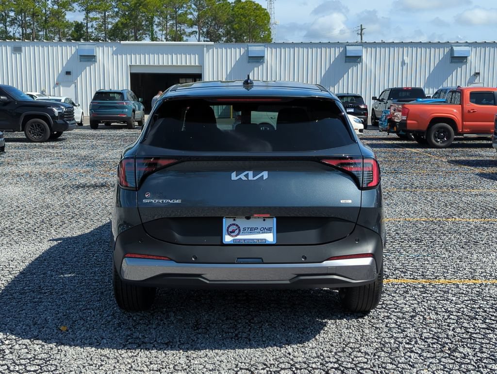 New 2026 Kia Sportage LX FWD image 6