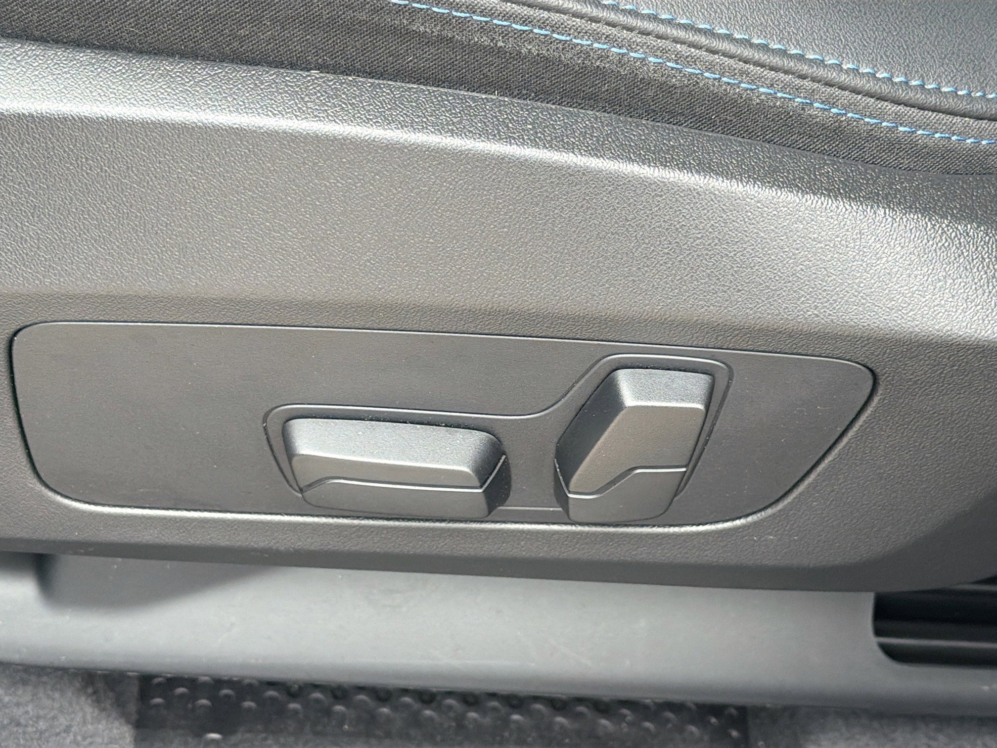 Used 2025 BMW X2 M35i image 25