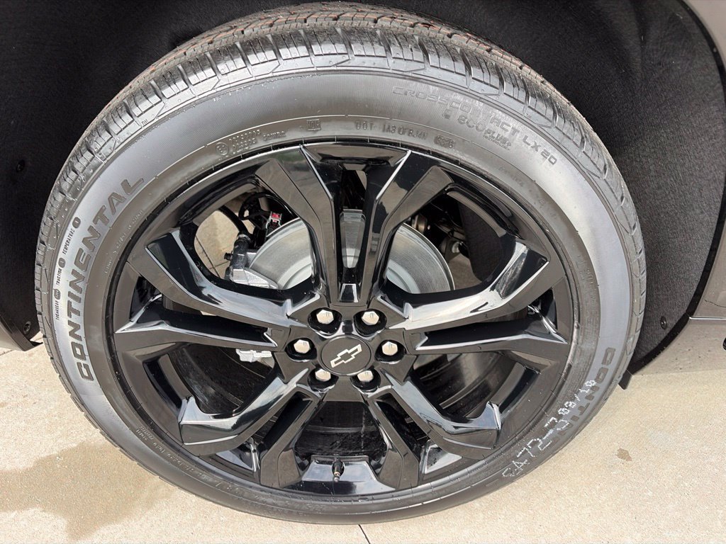 New 2027 Chevrolet Traverse RS w/ LPO, Floor Liner Package AWD/4WD image 26
