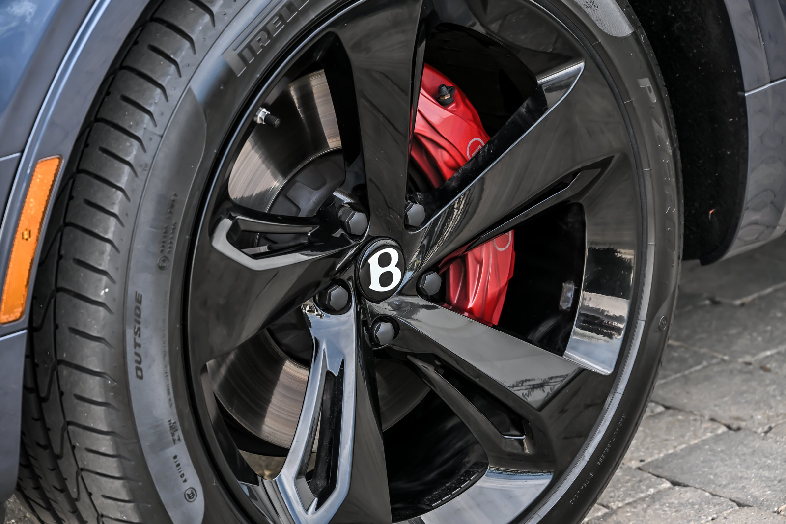 Certified 2023 Bentley Bentayga Extended Wheelbase AWD/4WD image 8
