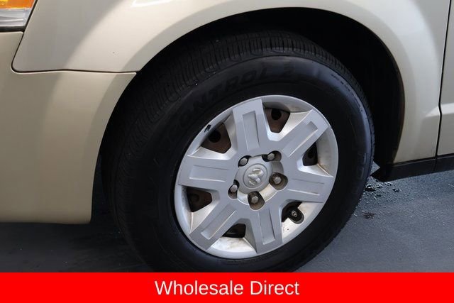 Used 2010 Dodge Grand Caravan SE image 7