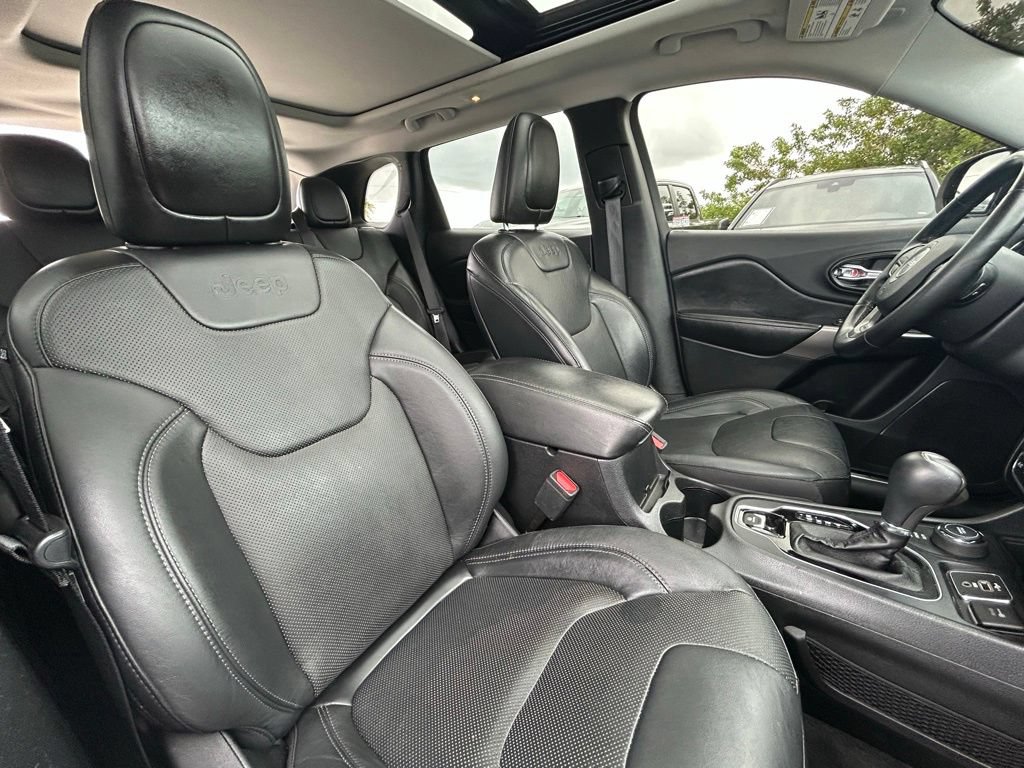 Certified 2020 Jeep Cherokee Limited AWD/4WD image 32