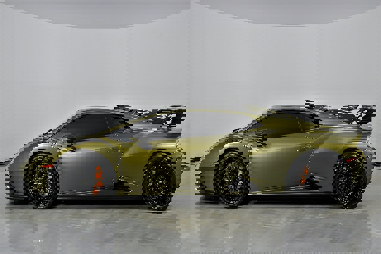 Used 2023 Lamborghini Huracan STO image 8