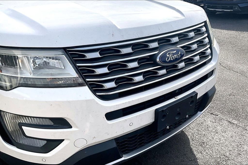 Used 2016 Ford Explorer Limited image 5