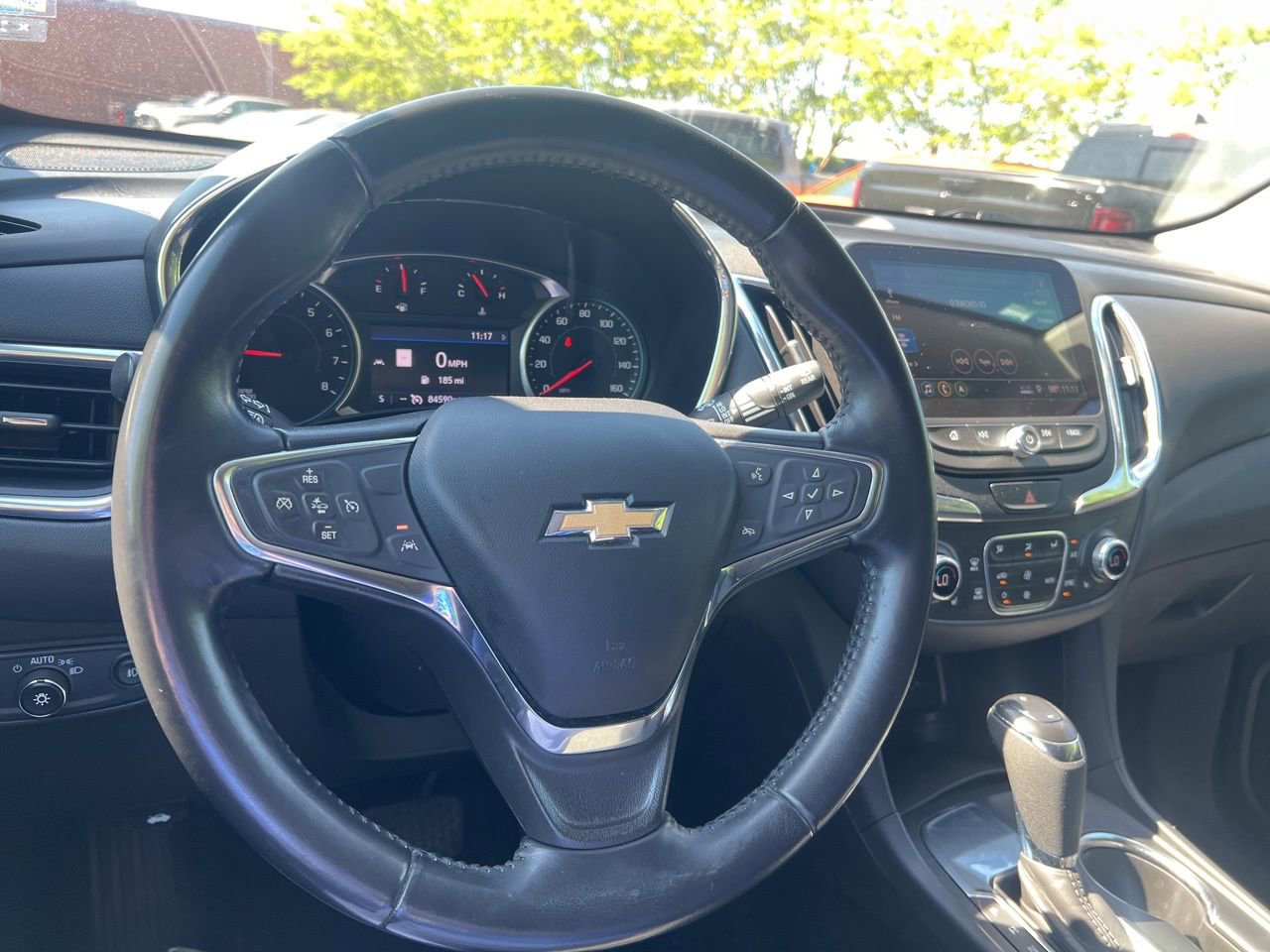 Used 2020 Chevrolet Equinox LT image 28