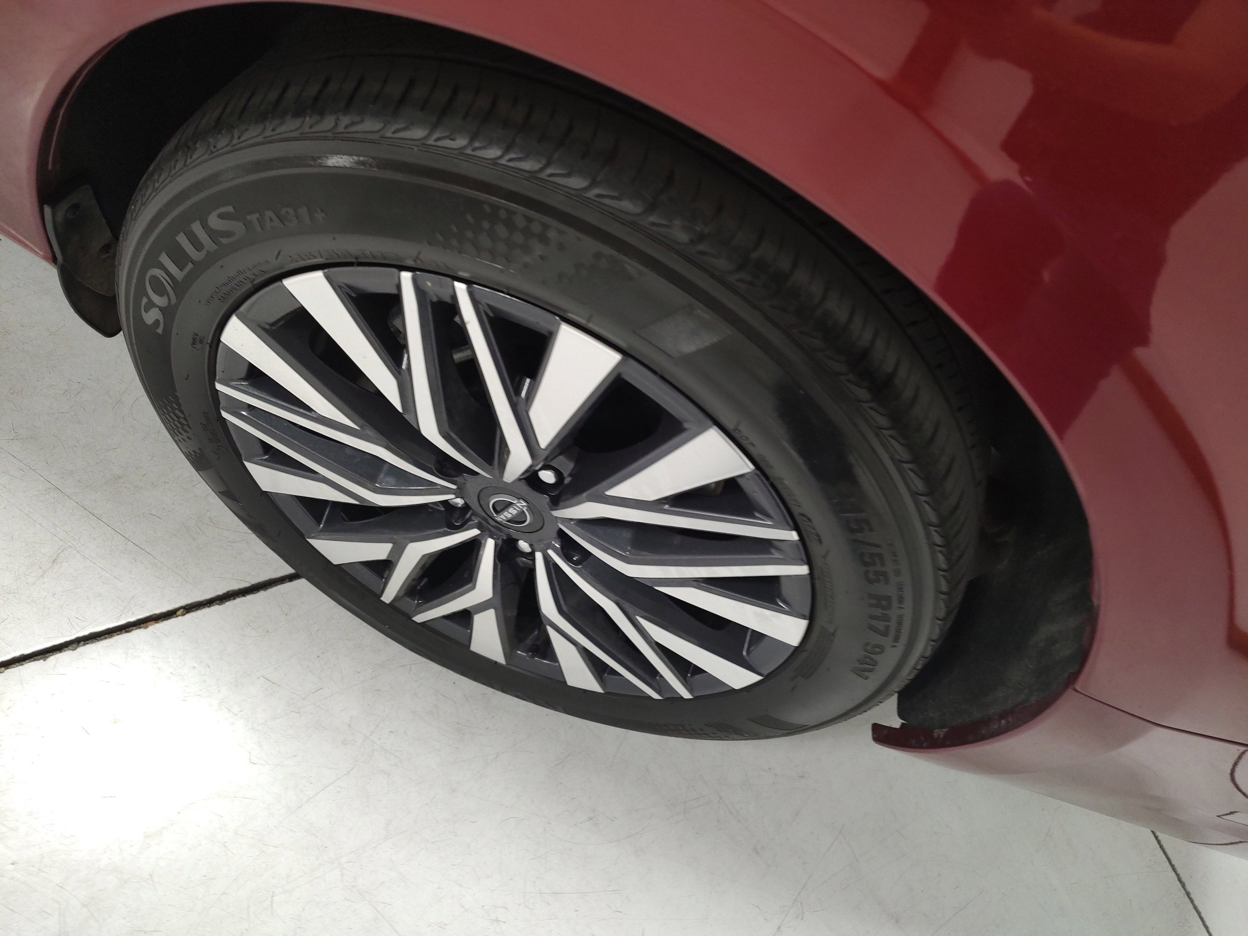 Used 2024 Nissan Altima 2.5 SV FWD image 14