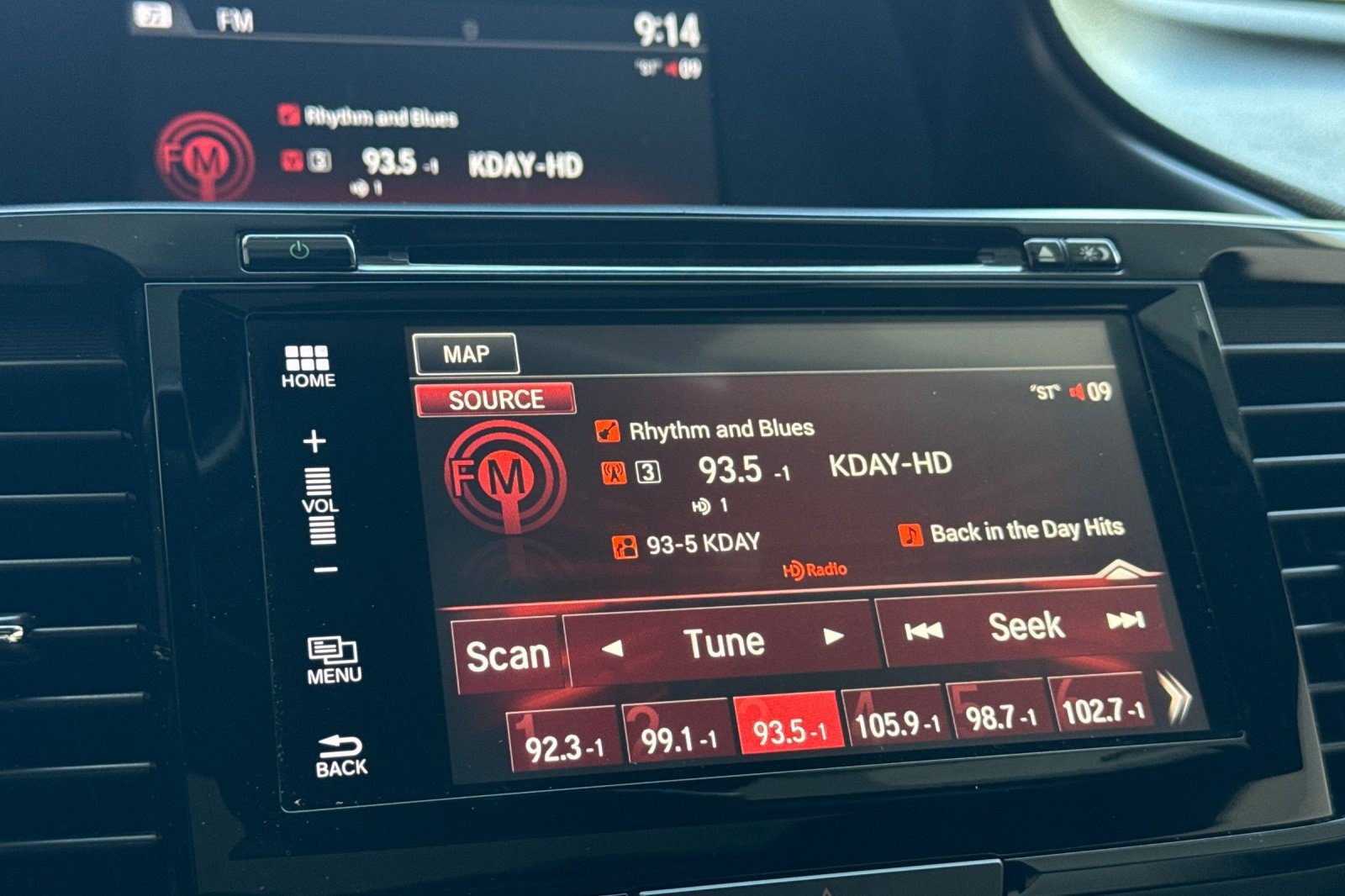 Used 2016 Honda Accord Touring image 19