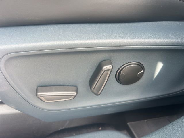 New 2026 Ford Maverick Lariat w/ Black Appearance Package image 28