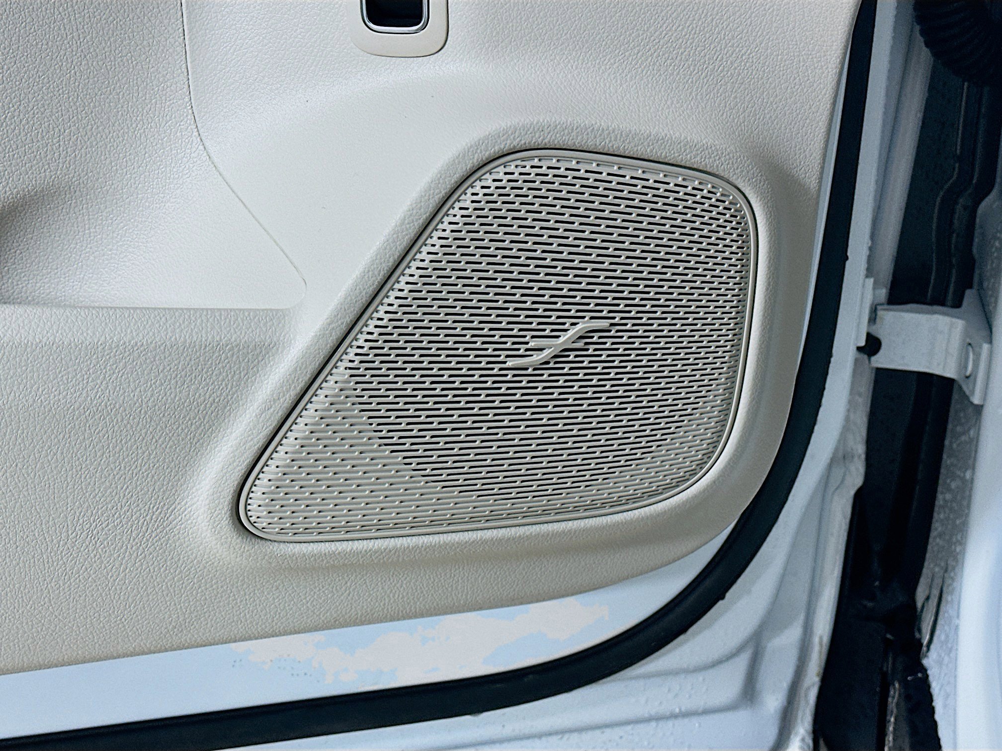 Certified 2025 Mercedes-Benz GLB 250 4MATIC image 24