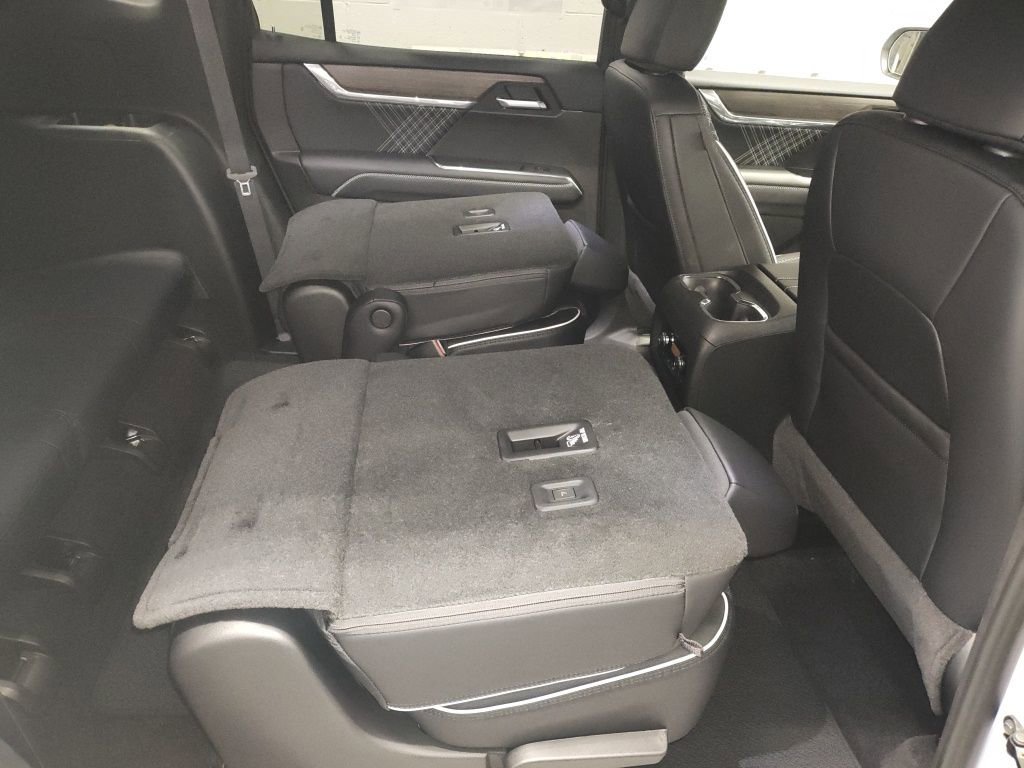 New 2026 GMC Acadia Denali w/ Super Cruise Package image 13