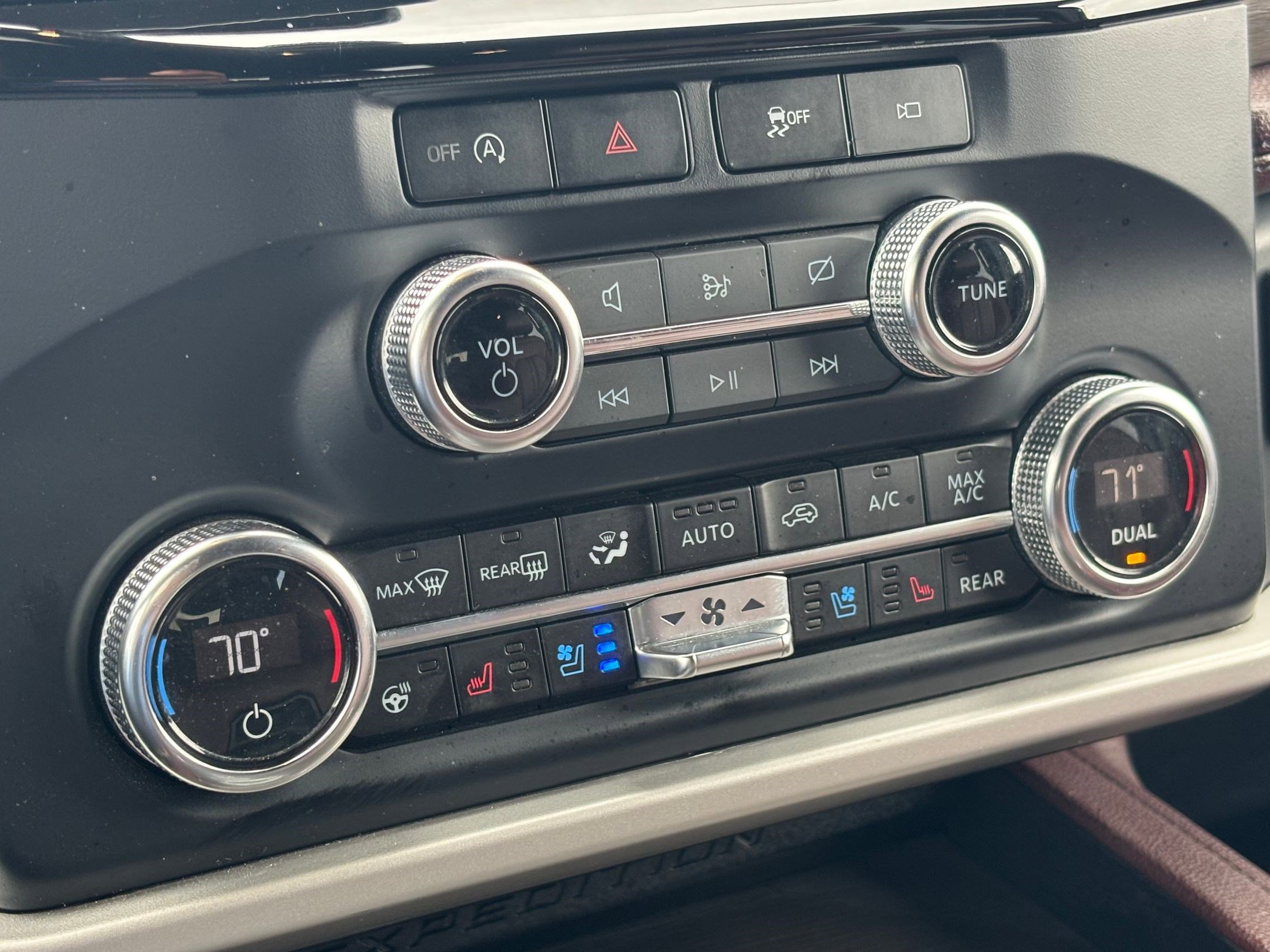 Used 2024 Ford Expedition Limited image 26