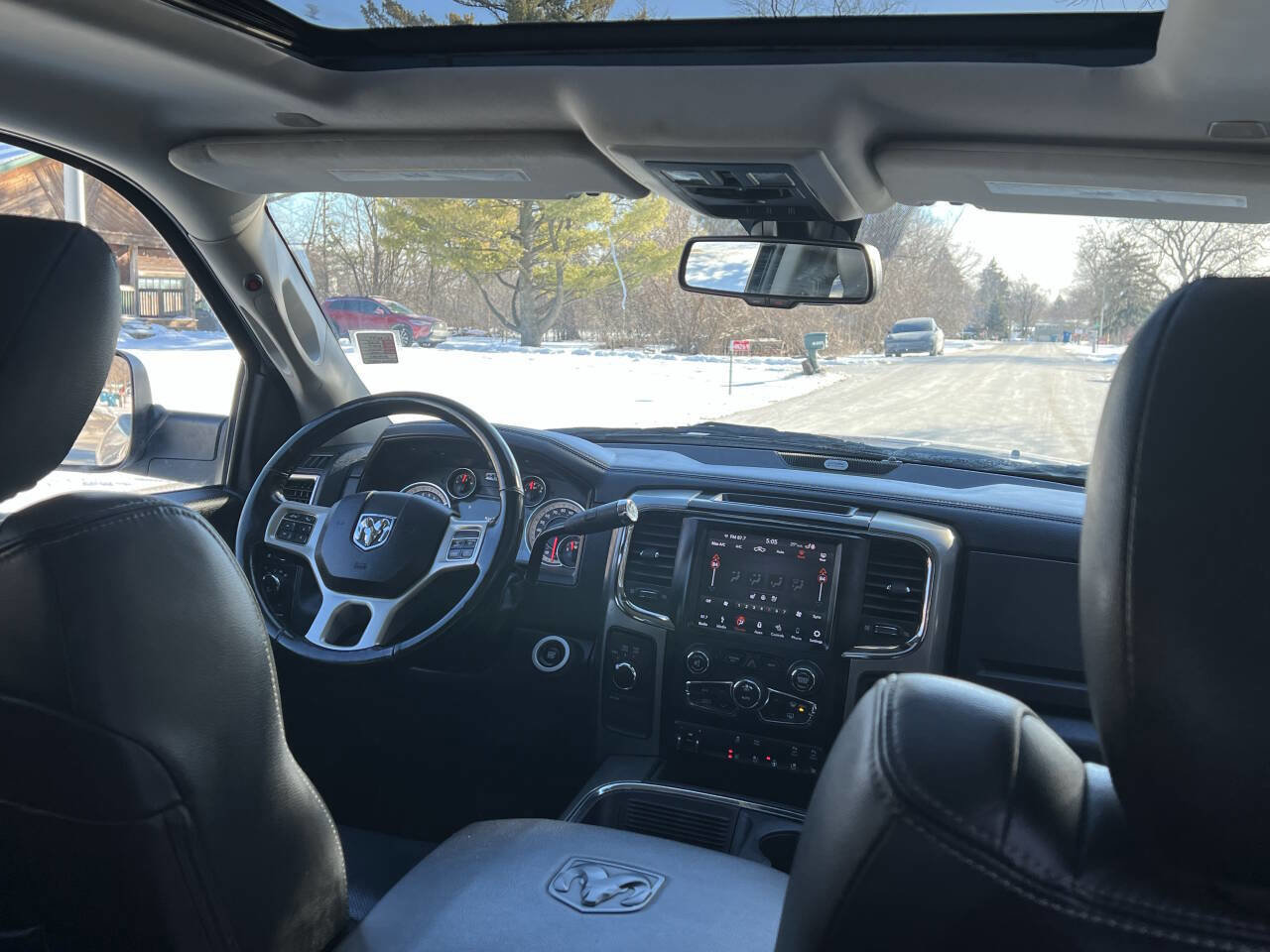 Used 2018 RAM 3500 Laramie w/ Sport Appearance Group image 19