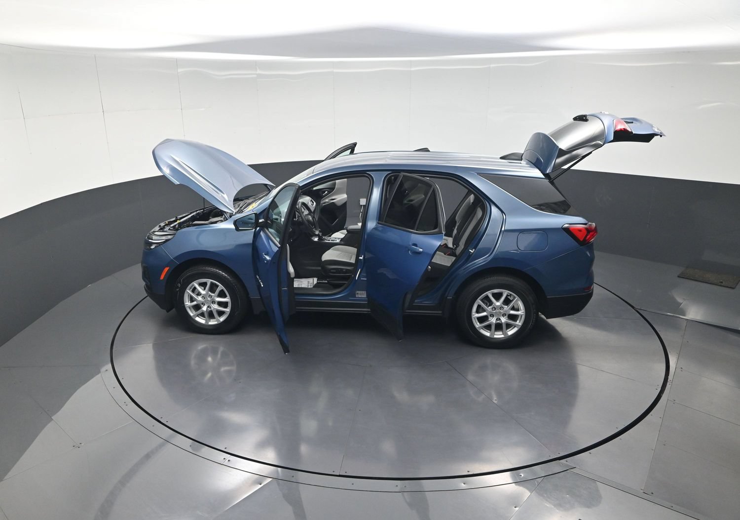 Used 2024 Chevrolet Equinox LS w/ LS Convenience Package AWD/4WD image 15