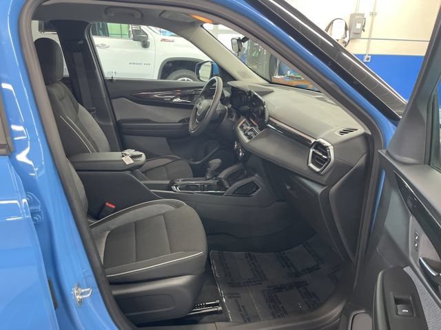 Used 2024 Chevrolet TrailBlazer LT AWD/4WD image 33