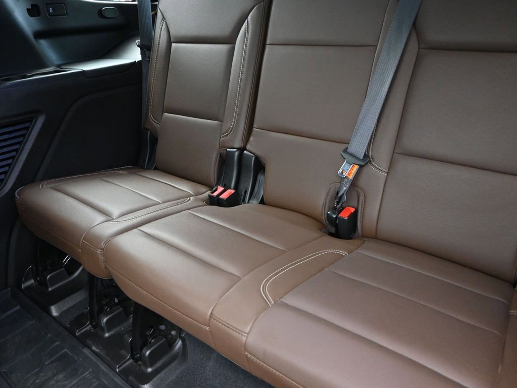 Used 2021 Chevrolet Tahoe High Country w/ Premium Package image 16
