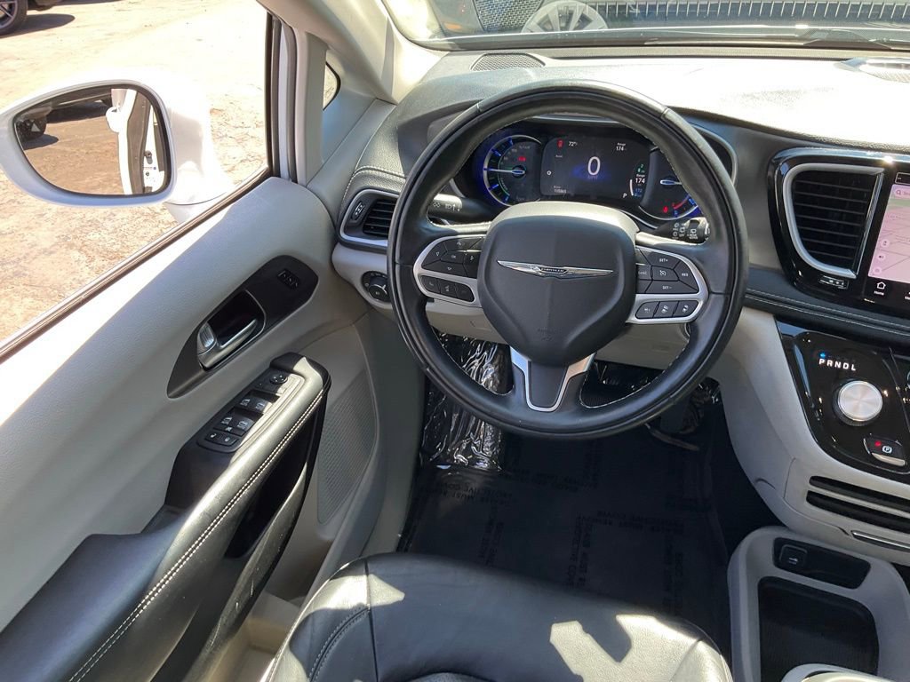 Used 2022 Chrysler Pacifica Touring-L w/ Uconnect Theater Family Group image 41